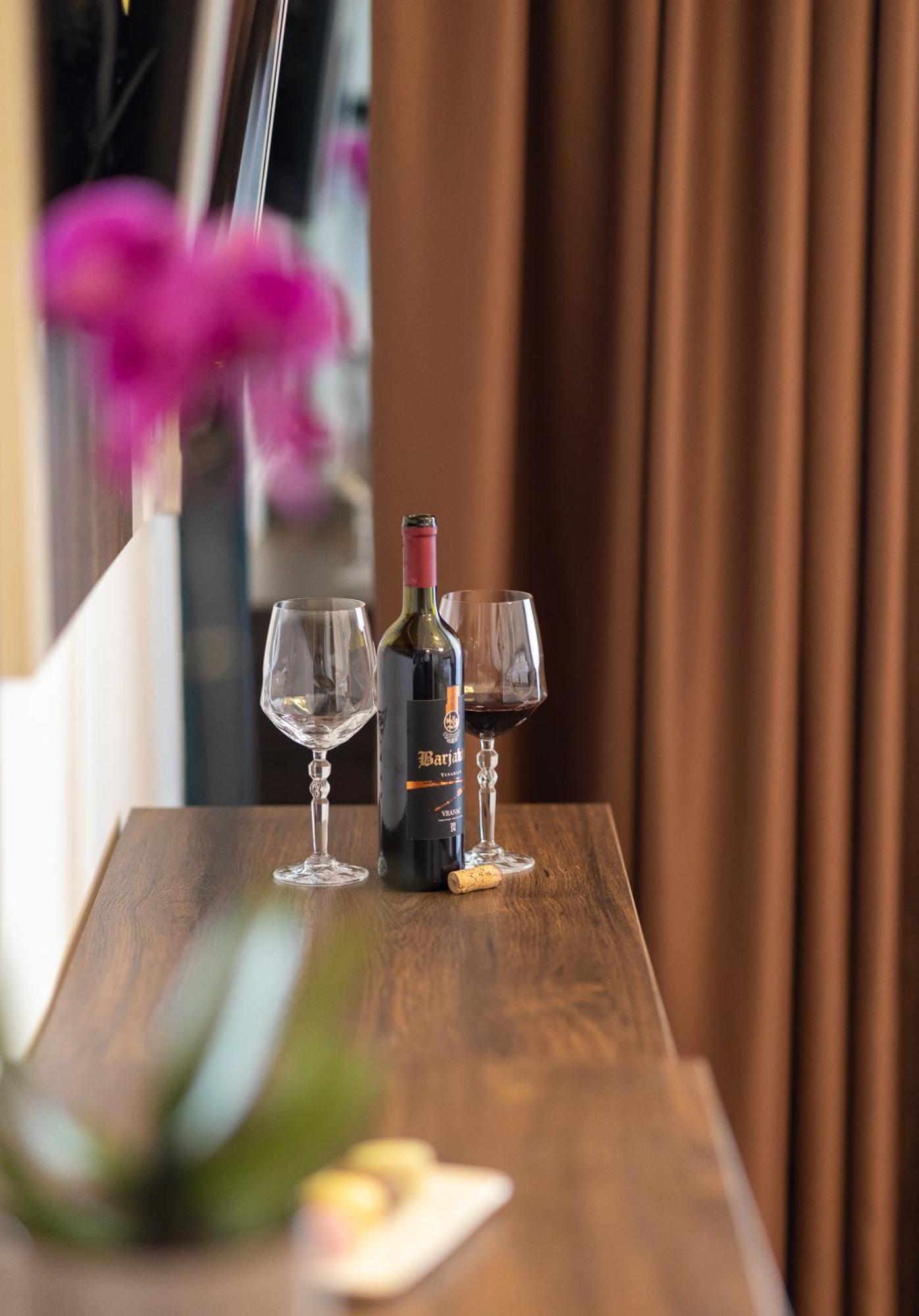 Barjaktar - Luxury Suites & Spa Ulcinj Exterior foto